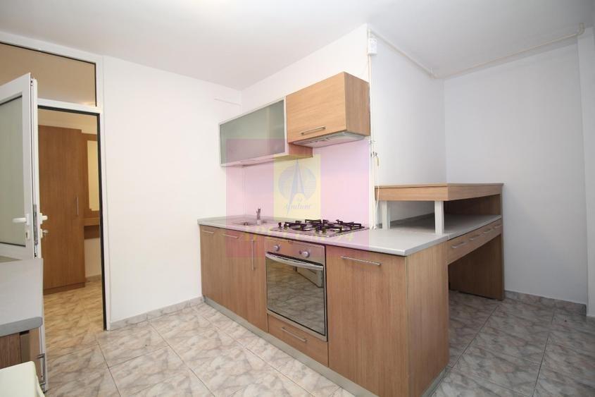 Apartament cu 3 camere de vânzare Decebal adiacent - 15