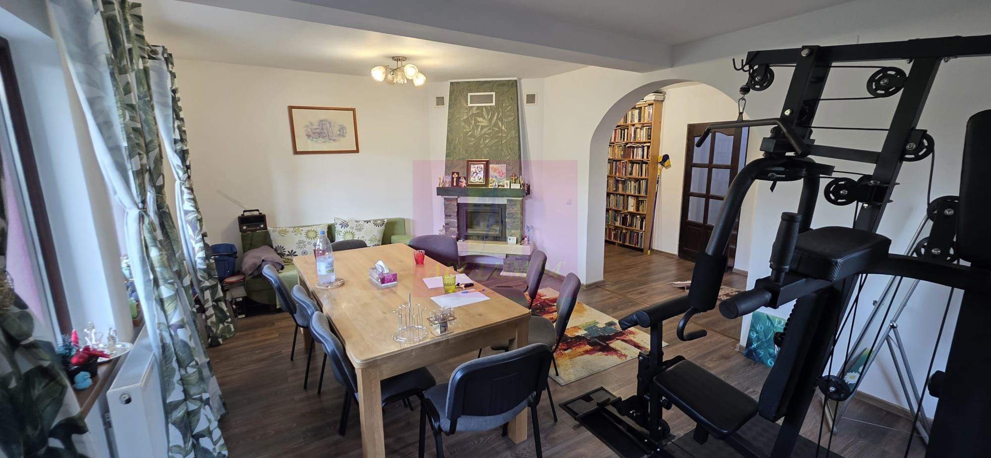 Vila 6 camere de vanzare in Banesti - 5