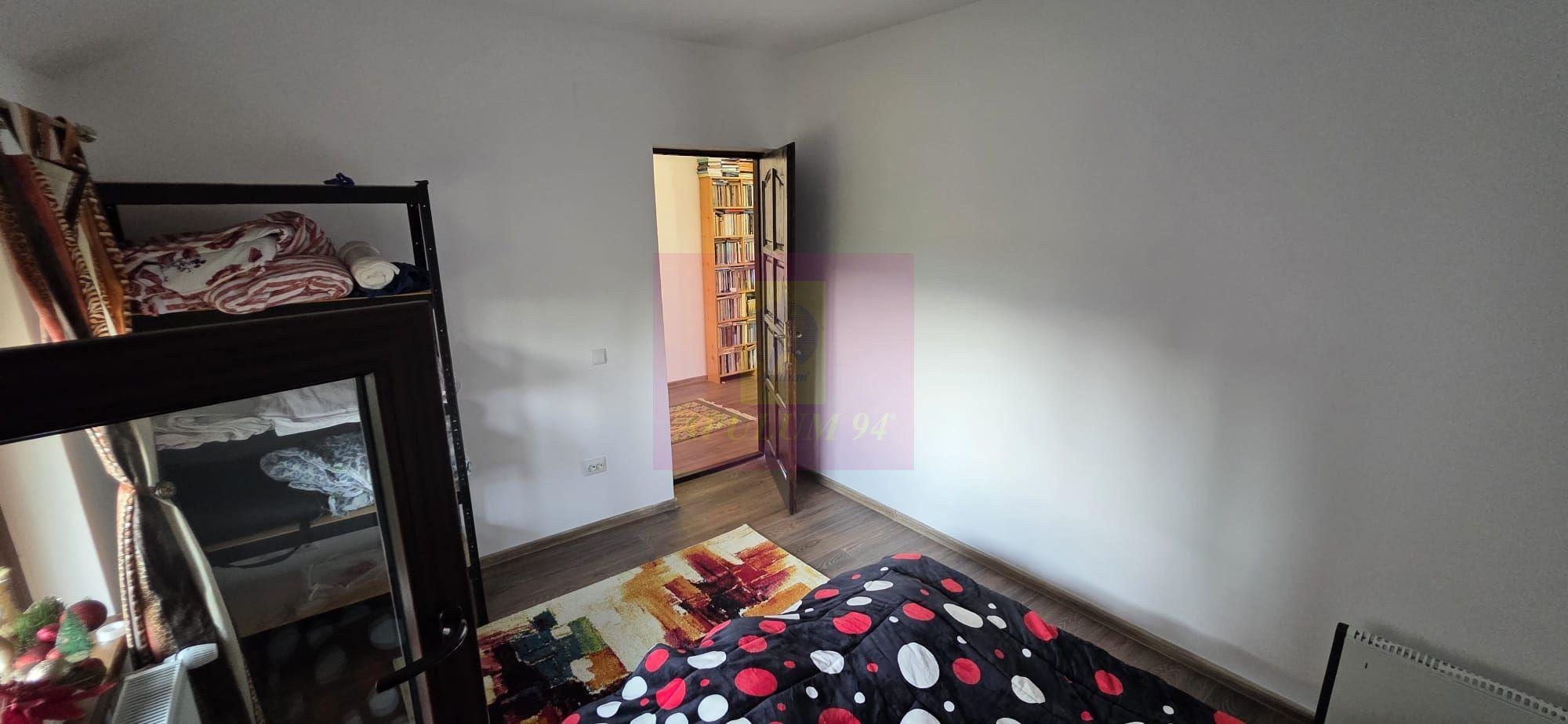 Vila 6 camere de vanzare in Banesti - 16