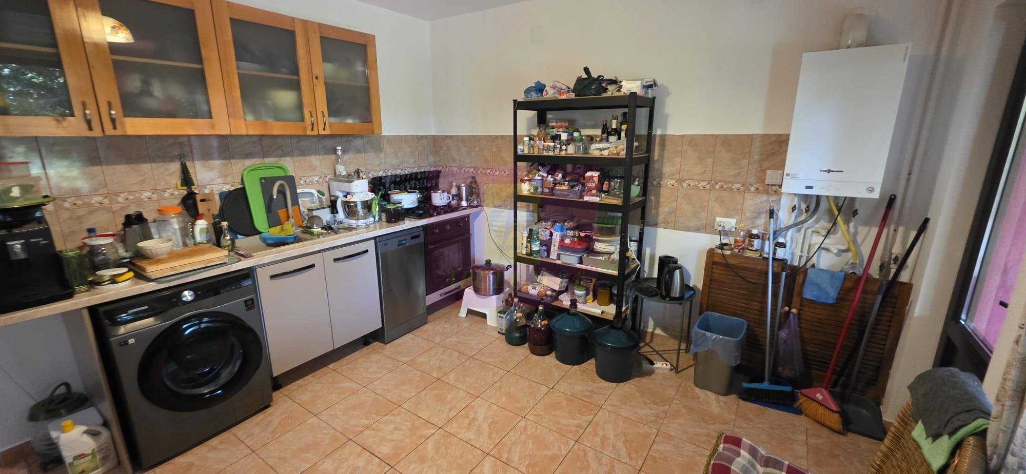 Vila 6 camere de vanzare in Banesti - 7