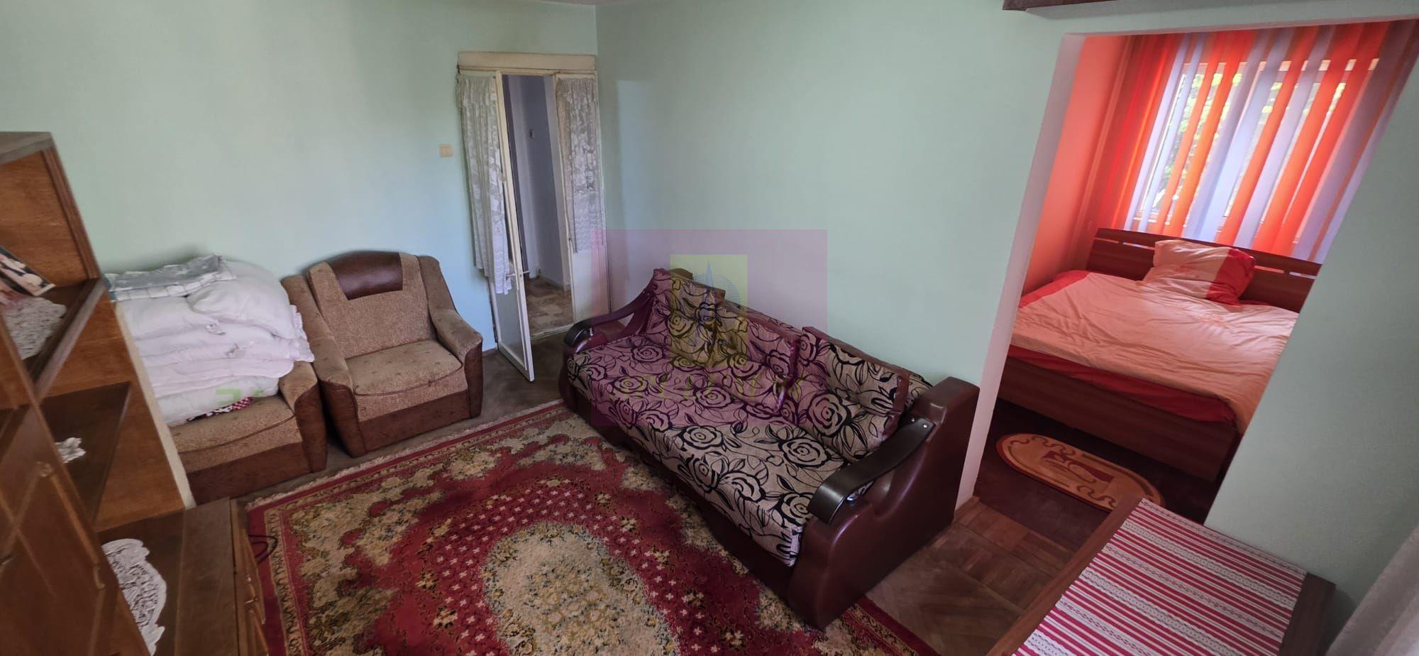 Apartament 3 camere de vanzare in Campina - 2