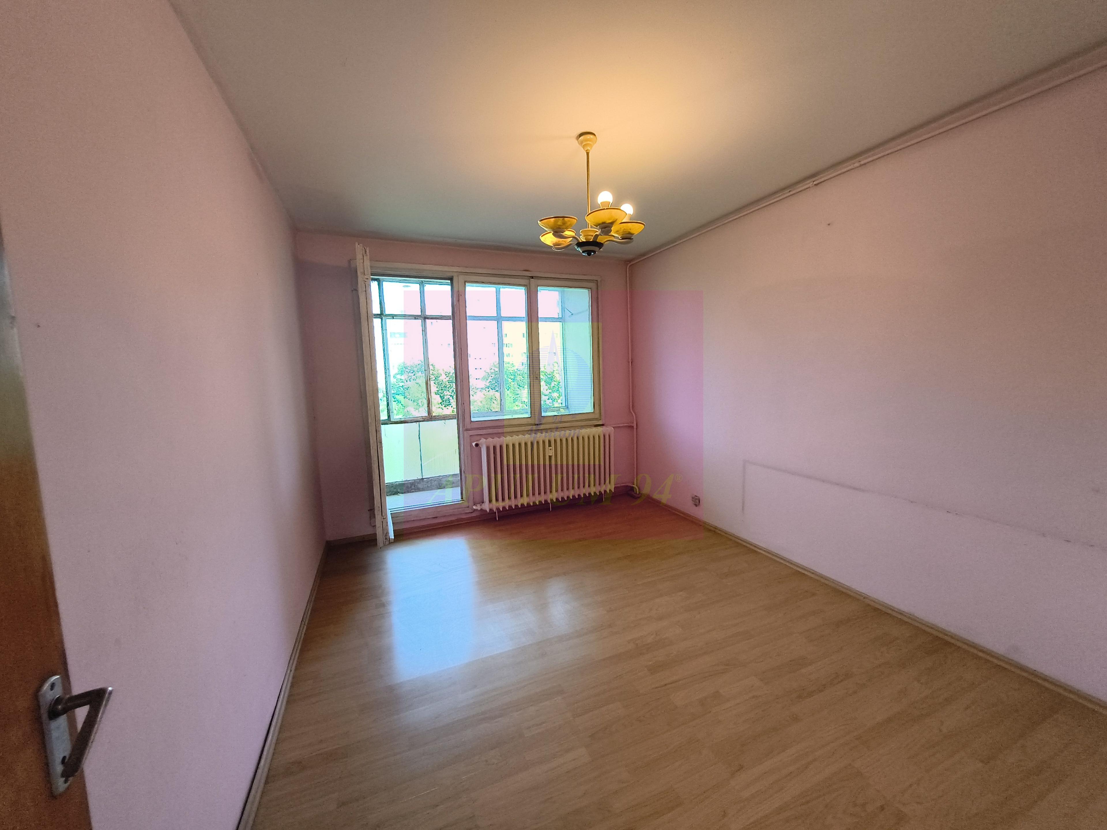 Drumul Taberei - Valea Ialomiței, Apartament 3 camere în Bloc P+4 - 18