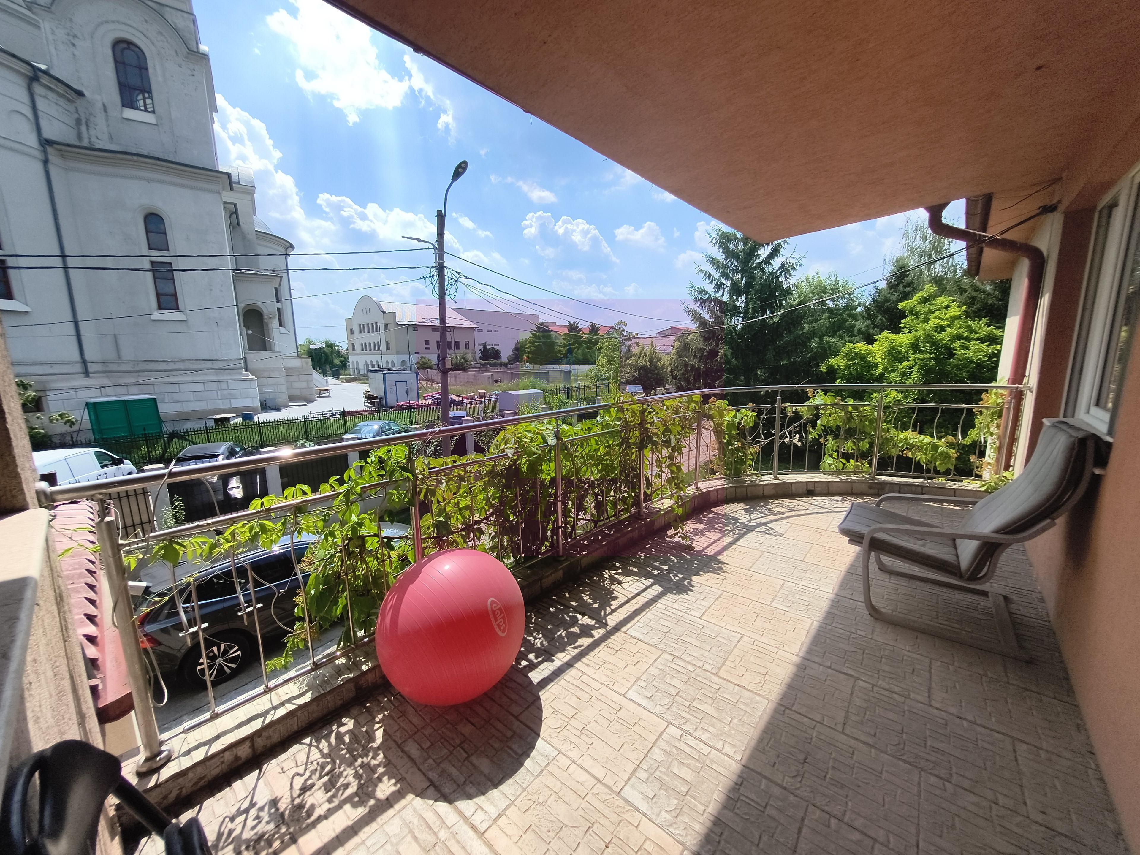Vila de lângă Catedrala Ortodoxă ,,Sfânta Cuvioasă Parascheva" - 62