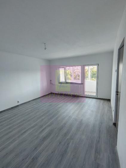 Garsonieră spațioasă de vânzare - Vitan, la câteva minute de Mall Vitan. - 6