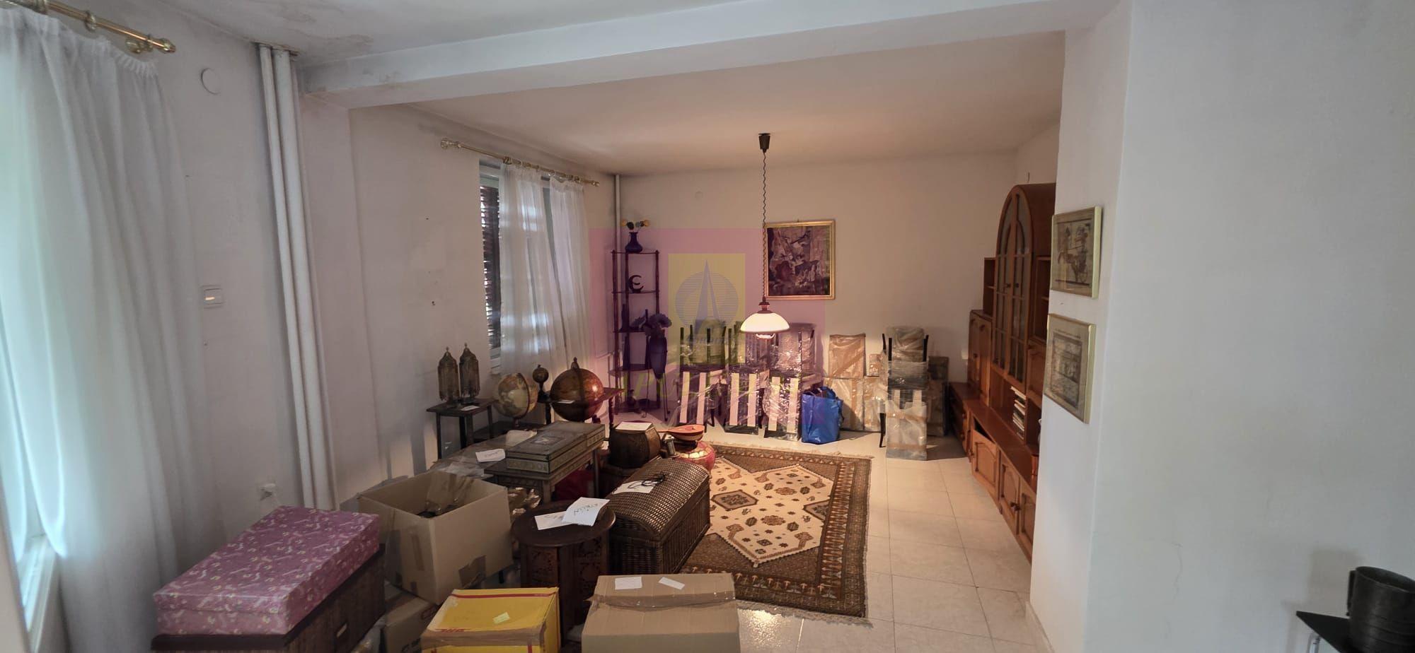 Vila de vanzare cu 6 camere si teren de 5116 mp in Cornu, Prahova - 5