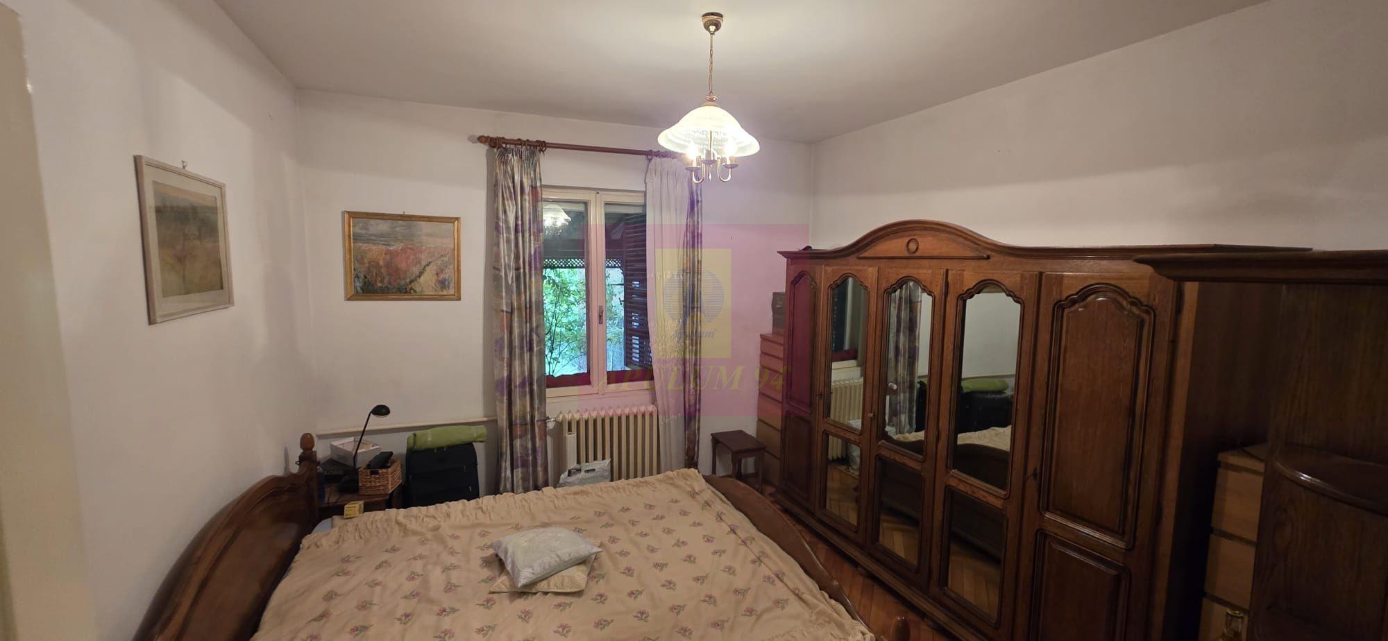 Vila de vanzare cu 6 camere si teren de 5116 mp in Cornu, Prahova - 9