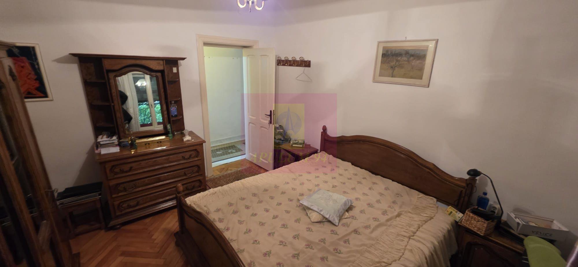 Vila de vanzare cu 6 camere si teren de 5116 mp in Cornu, Prahova - 11