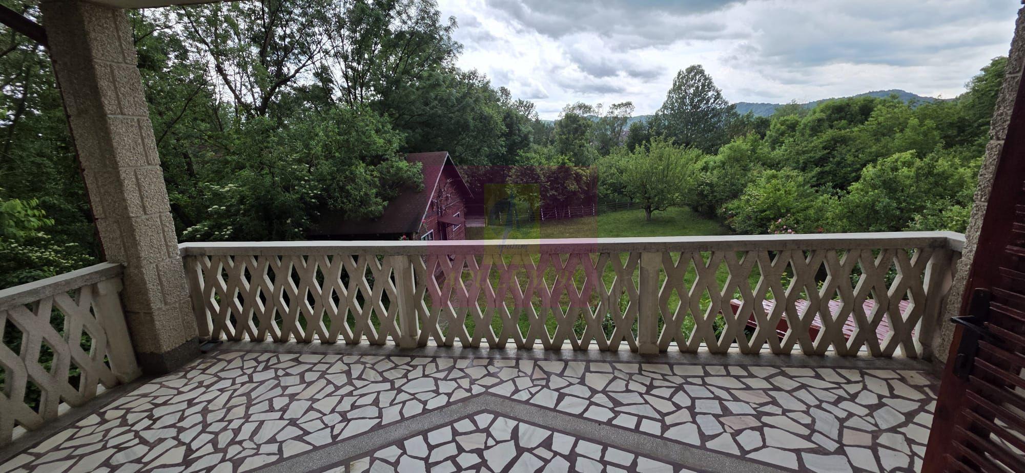 Vila de vanzare cu 6 camere si teren de 5116 mp in Cornu, Prahova - 28