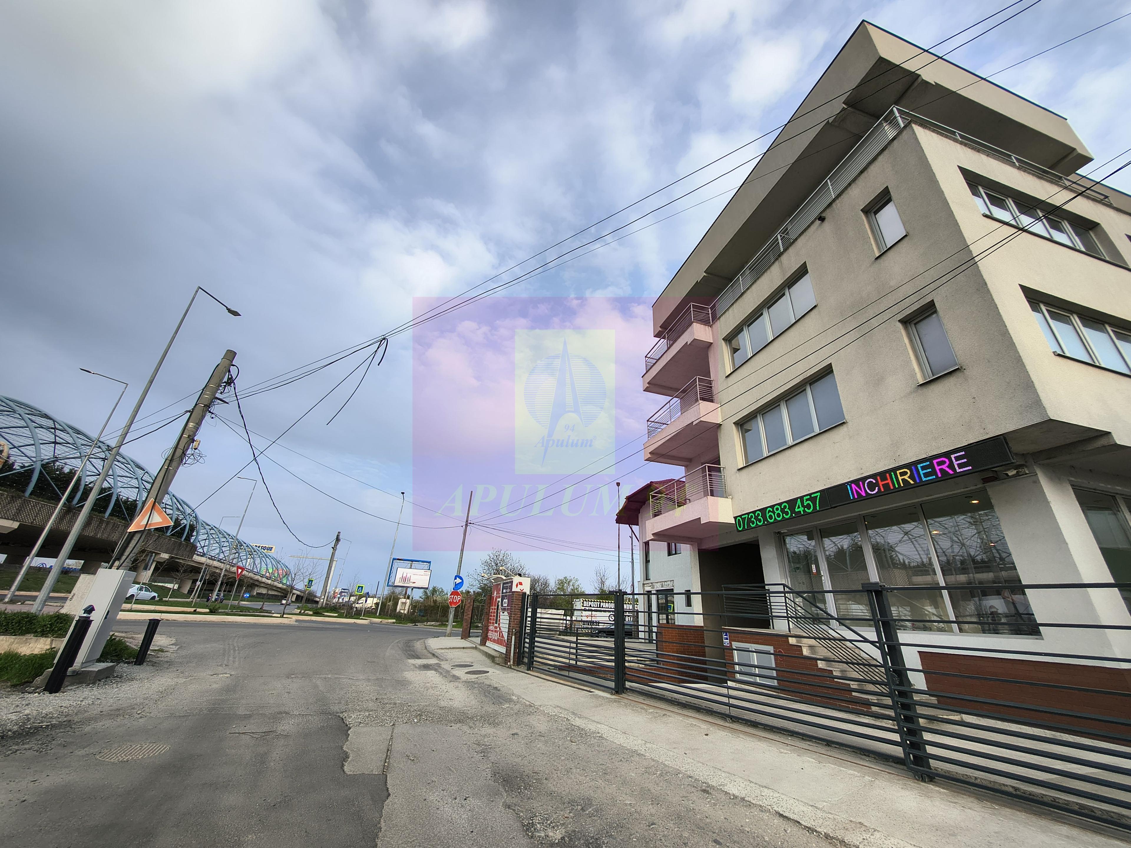 Clădire cu folosință mixtă (comercial și rezidențial) - 70