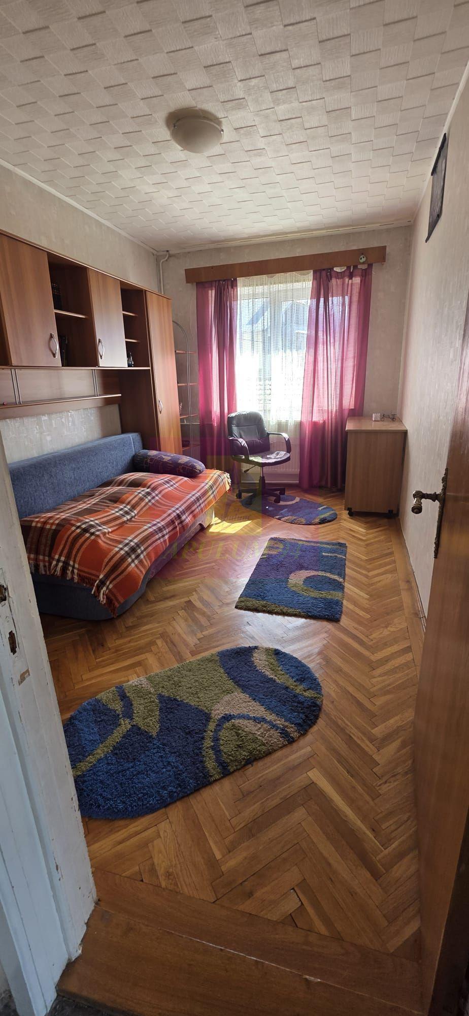 Casa de vanzare cu 6 camere in Busteni - 17