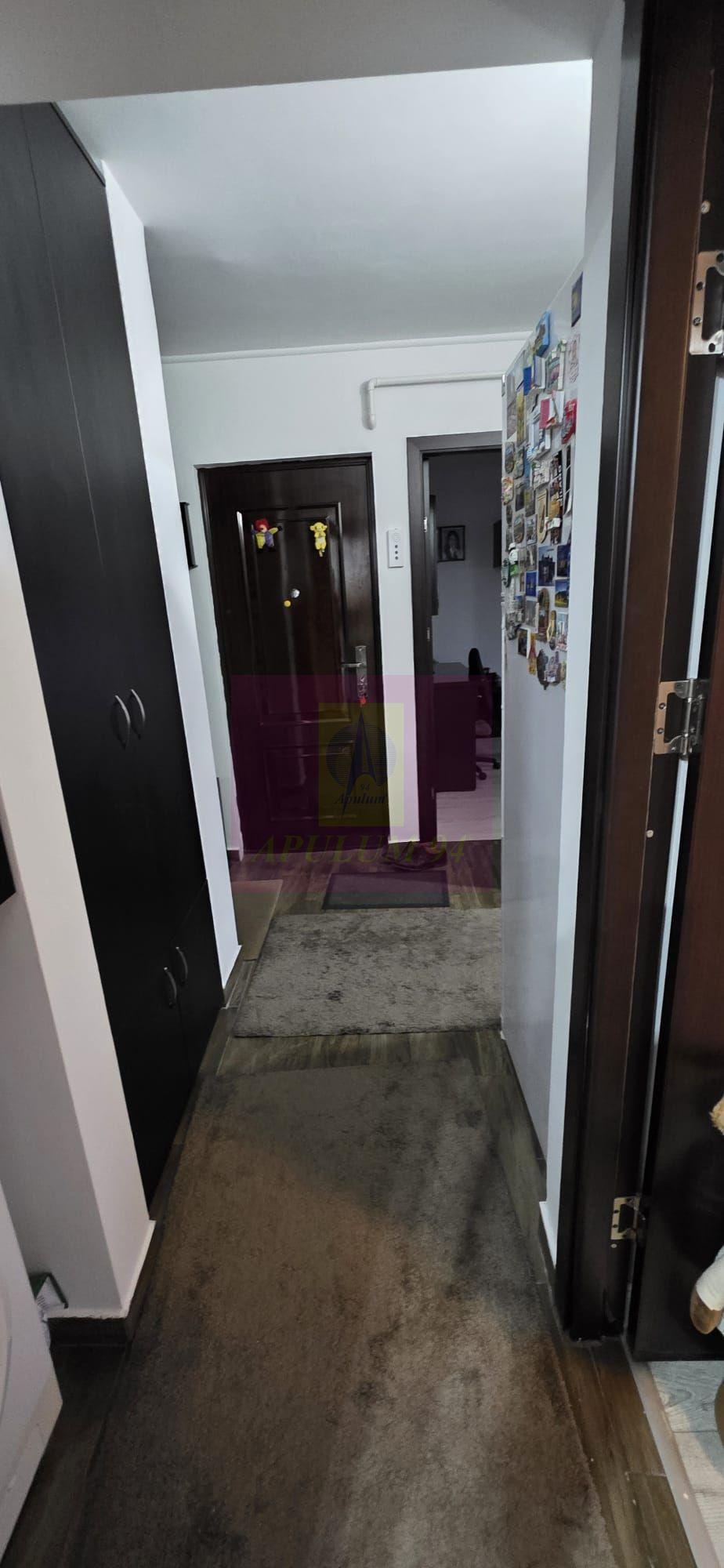 Apartament cu 2 camere de vânzare în Câmpina, zonă Central - 13