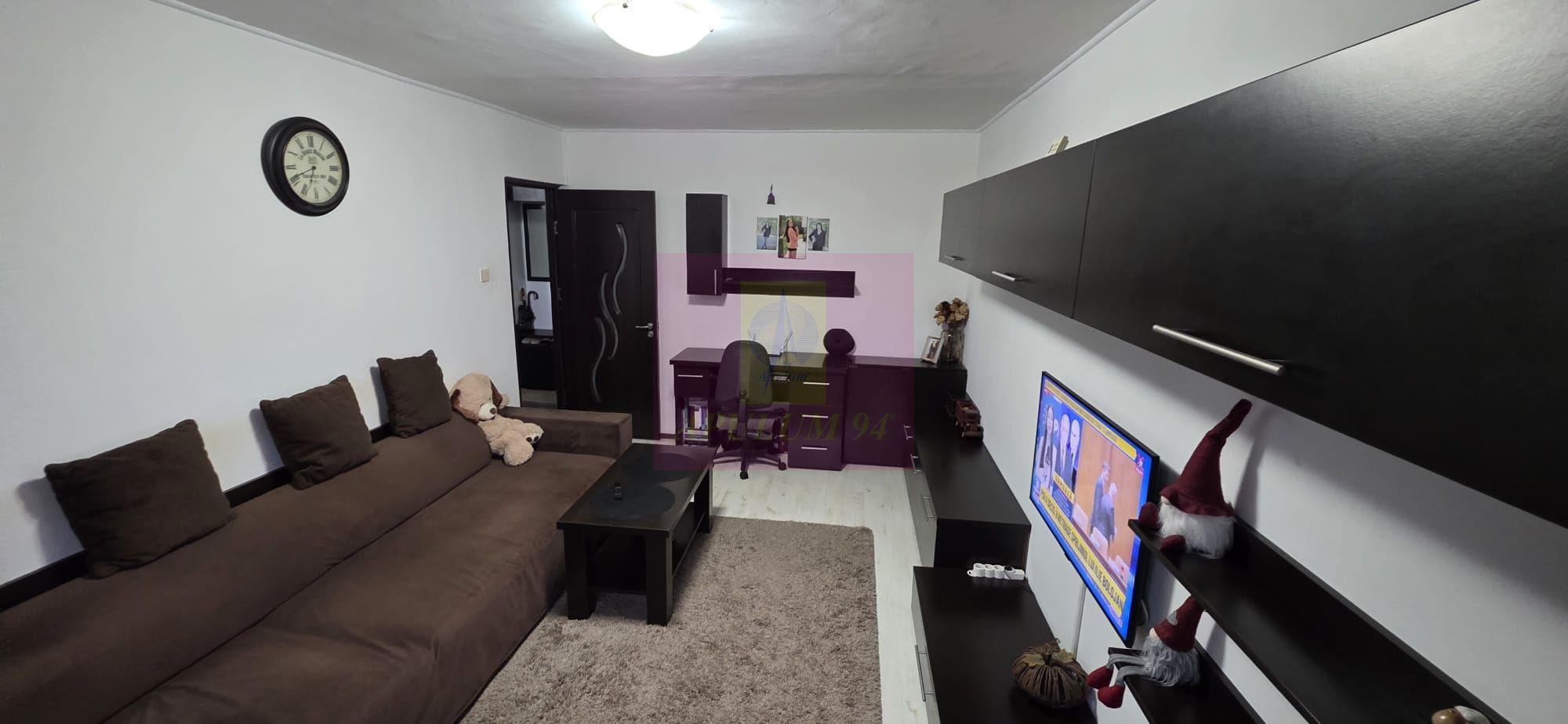 Apartament cu 2 camere de vânzare în Câmpina, zonă Central - 1