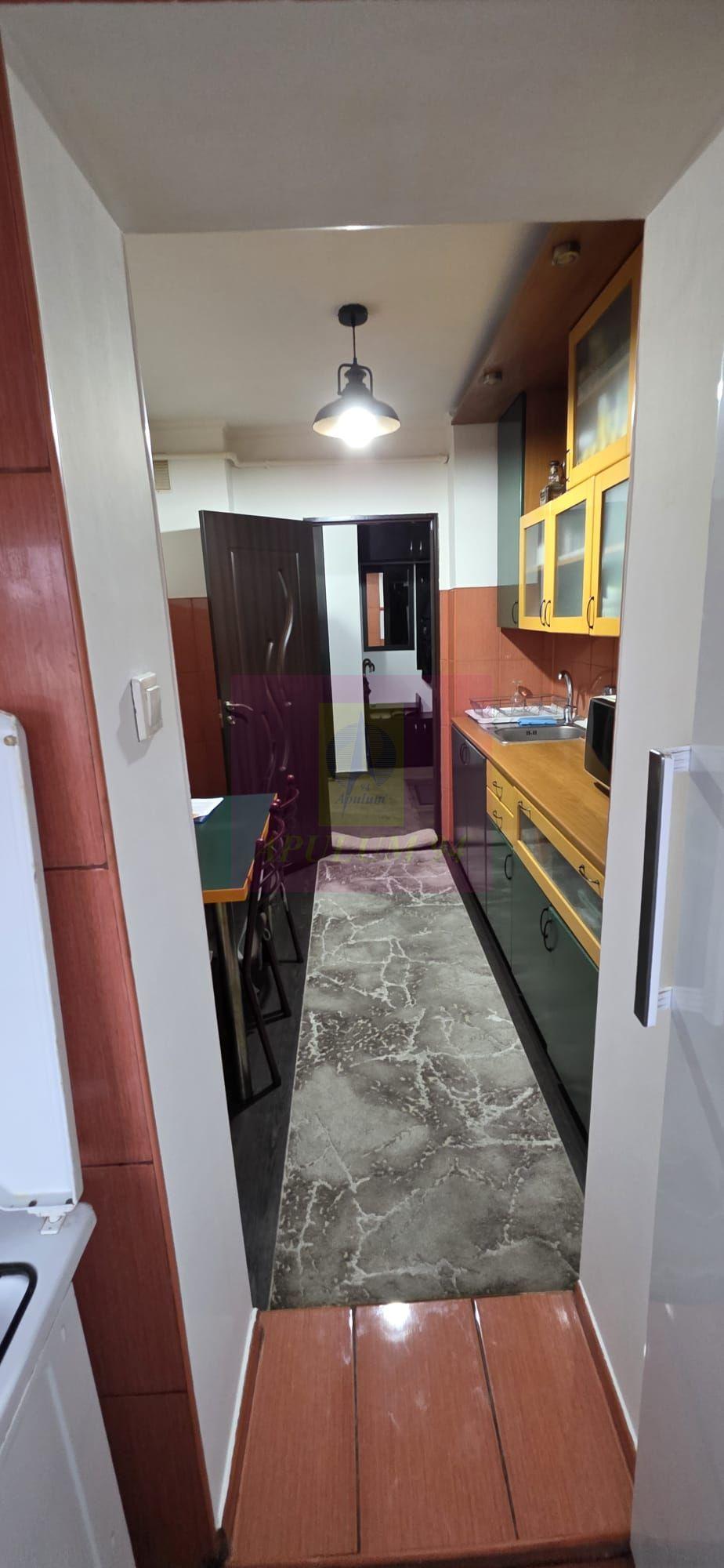 Apartament cu 2 camere de vânzare în Câmpina, zonă Central - 11