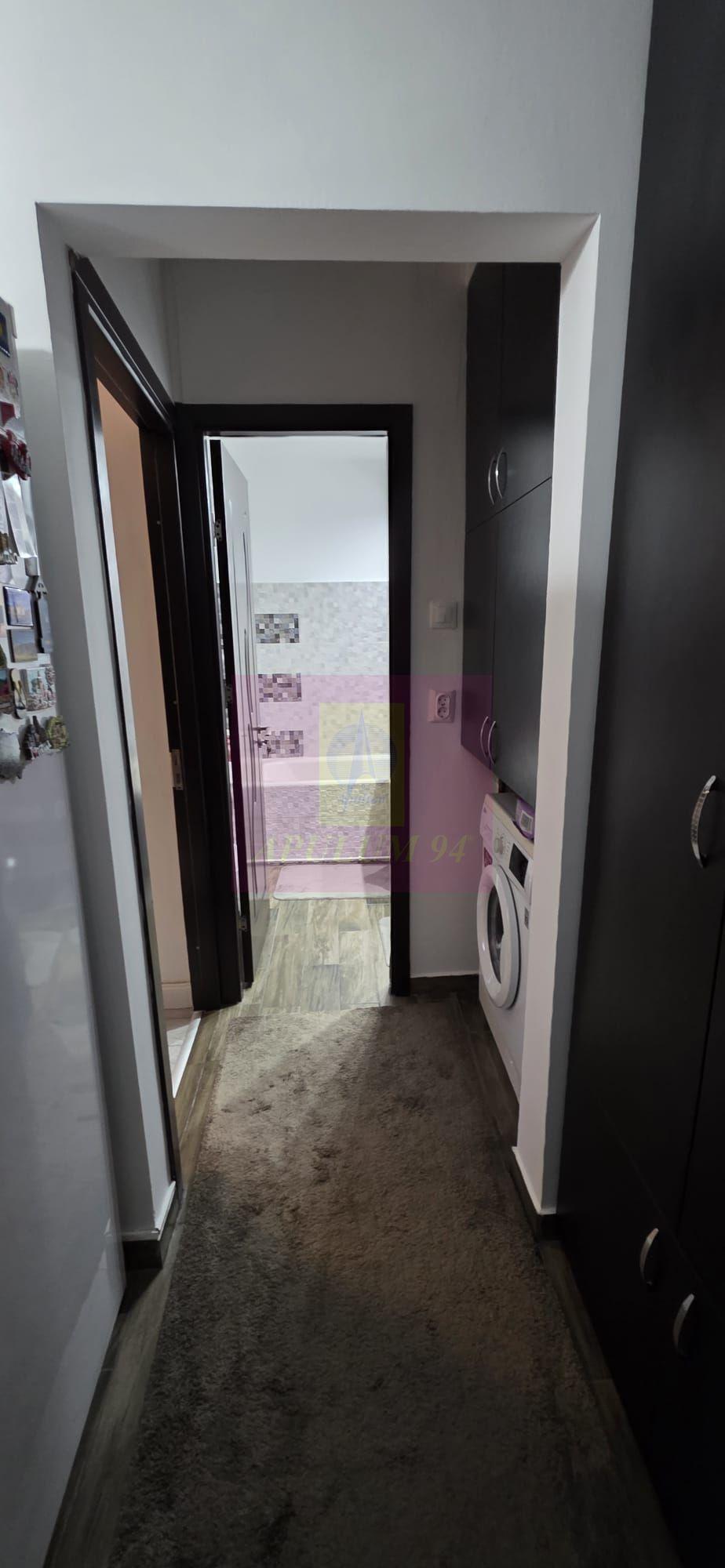 Apartament cu 2 camere de vânzare în Câmpina, zonă Central - 6