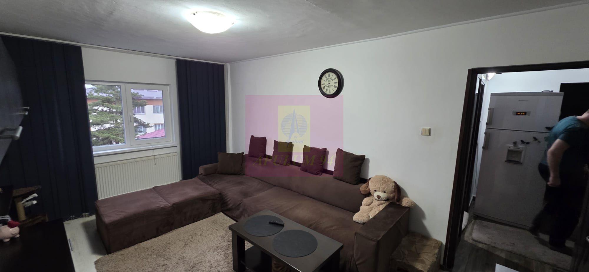 Apartament cu 2 camere de vânzare în Câmpina, zonă Central - 3
