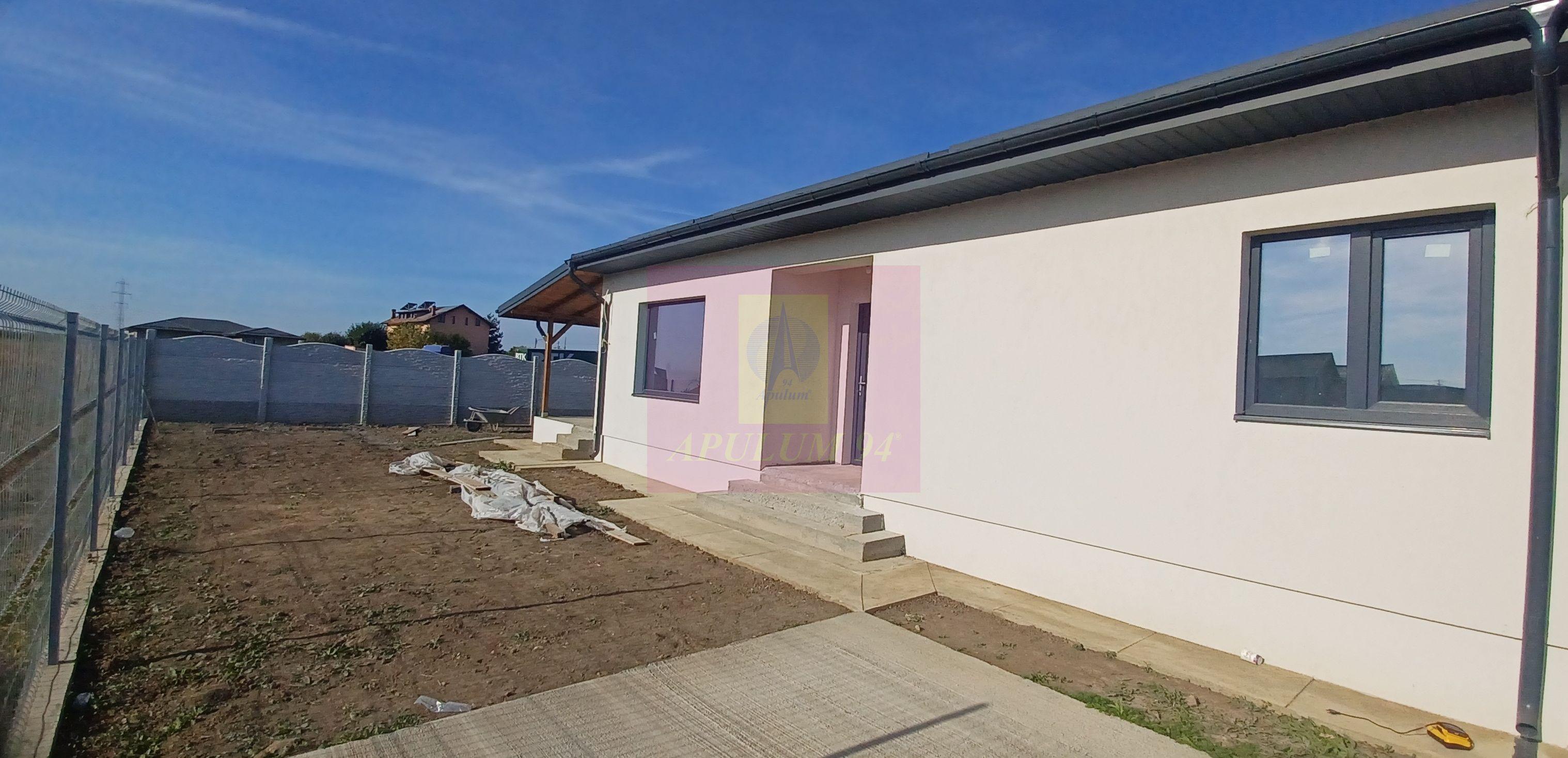Săbăreni, casă nouă parter 147 mp, curte 400 mp - 4