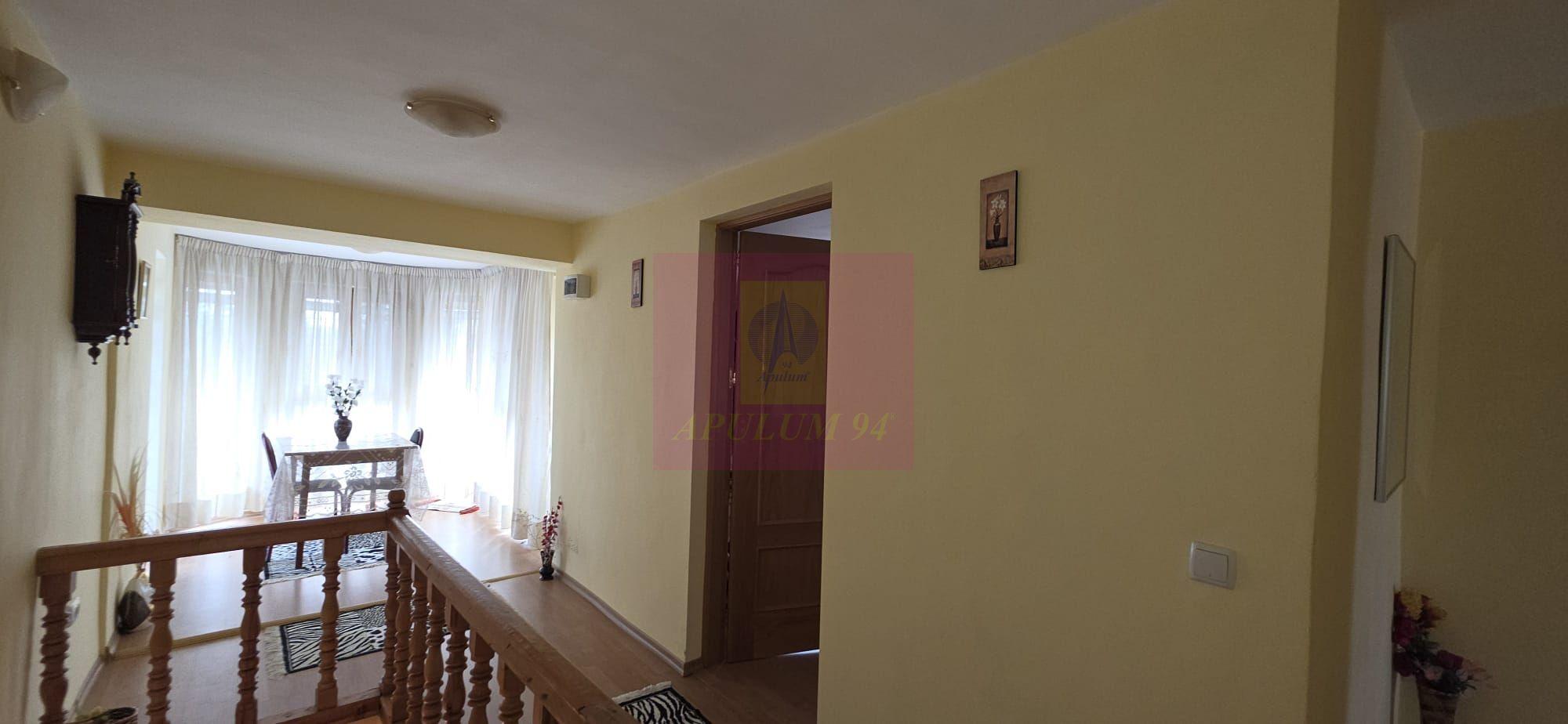 Casa de vanzare cu 3 camere in Poiana Campina - 3