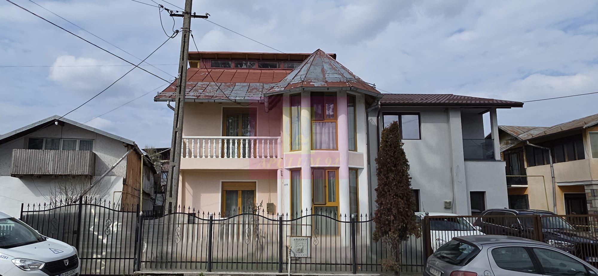 Casa de vanzare cu 3 camere in Poiana Campina - 1