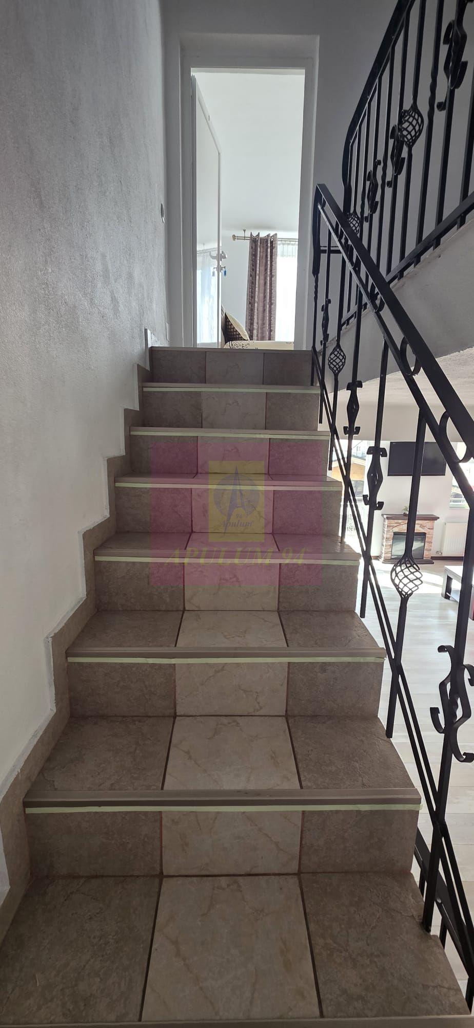 Vila de vânzare cu 8 camere și garaj in Busteni - 41