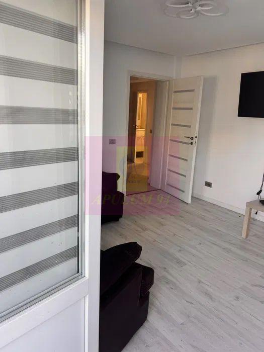 Vanzare apartament 3 camere Decebal, metrou, parking - 2