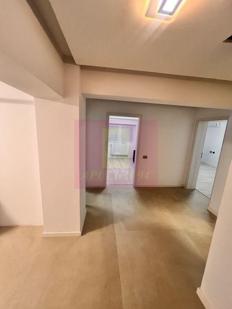 Vanzare apartament 3 camere Decebal, metrou, parking - 7