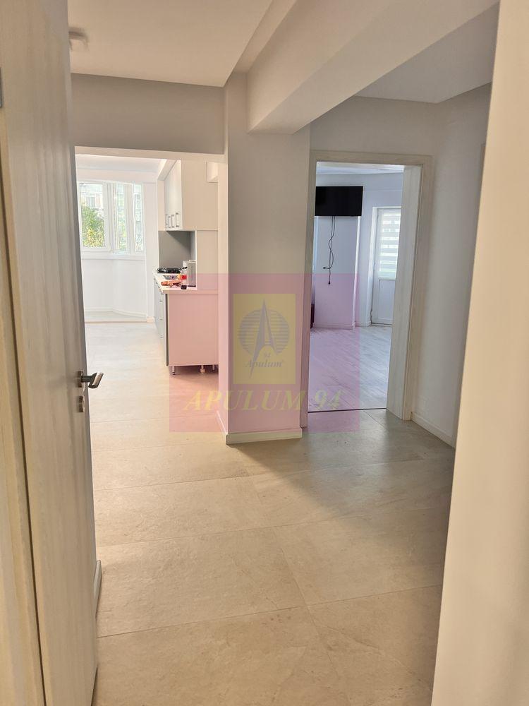 Vanzare apartament 3 camere Decebal, metrou, parking - 6