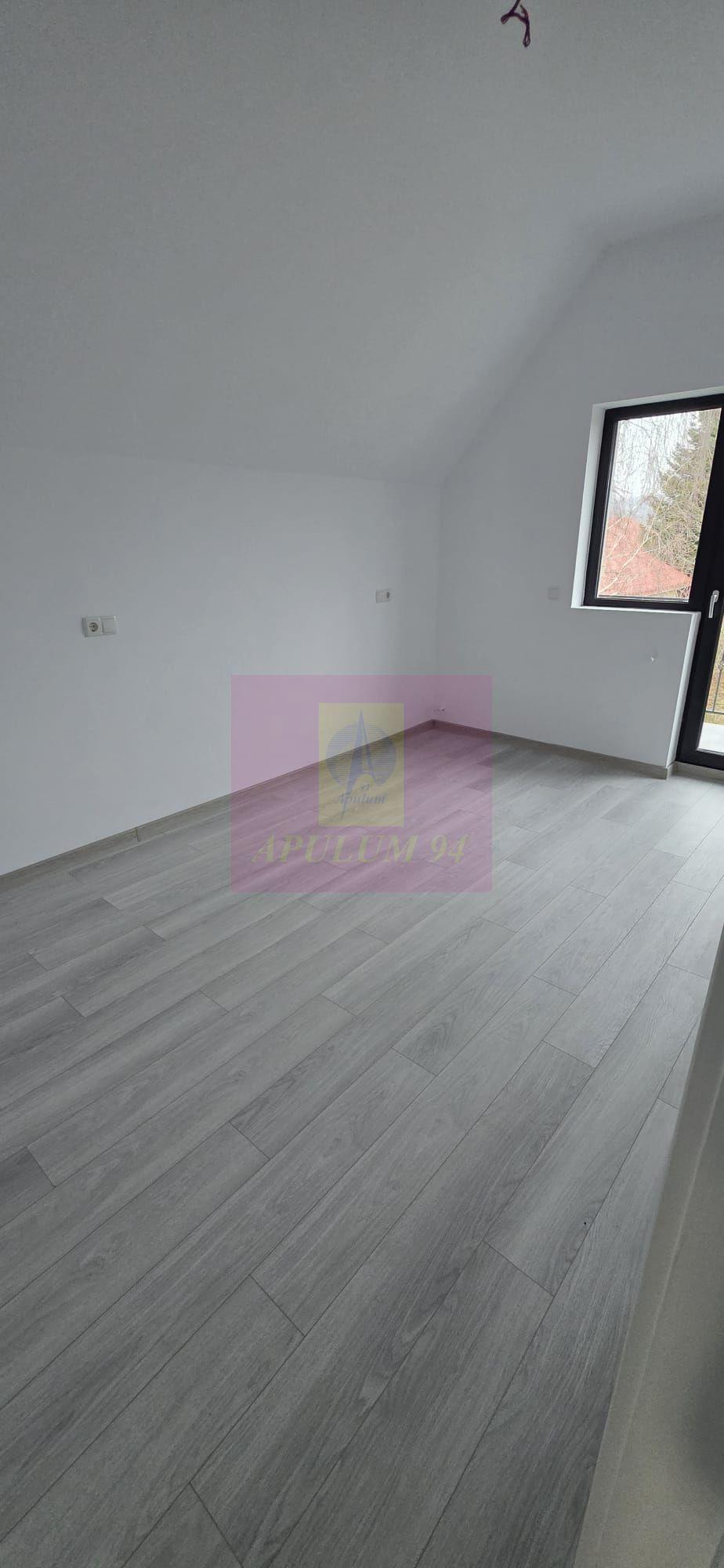 Vila de vanzare cu 4 camere in Brebu - 10