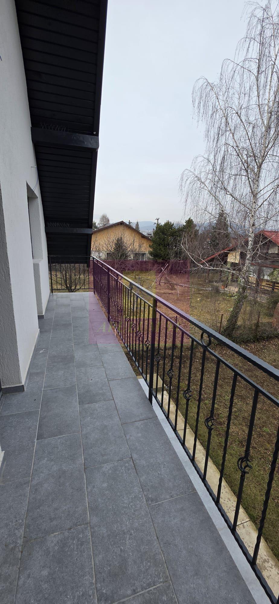 Vila de vanzare cu 4 camere in Brebu - 26