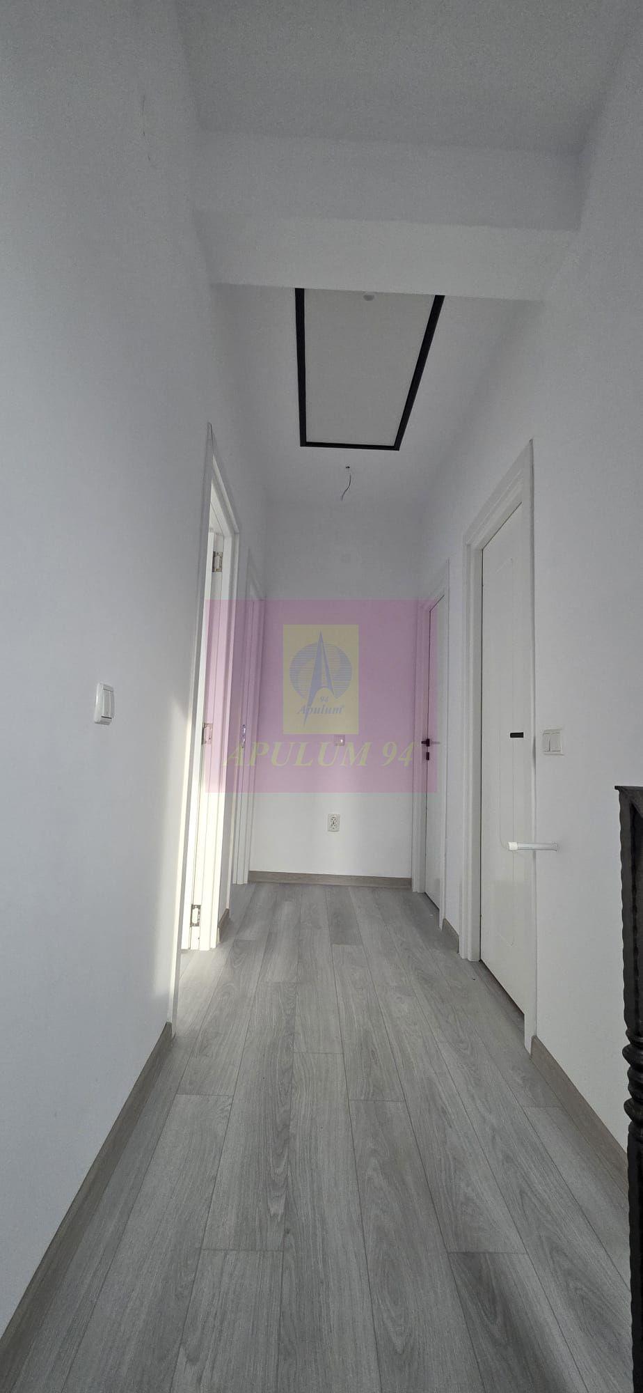 Vila de vanzare cu 4 camere in Brebu - 17