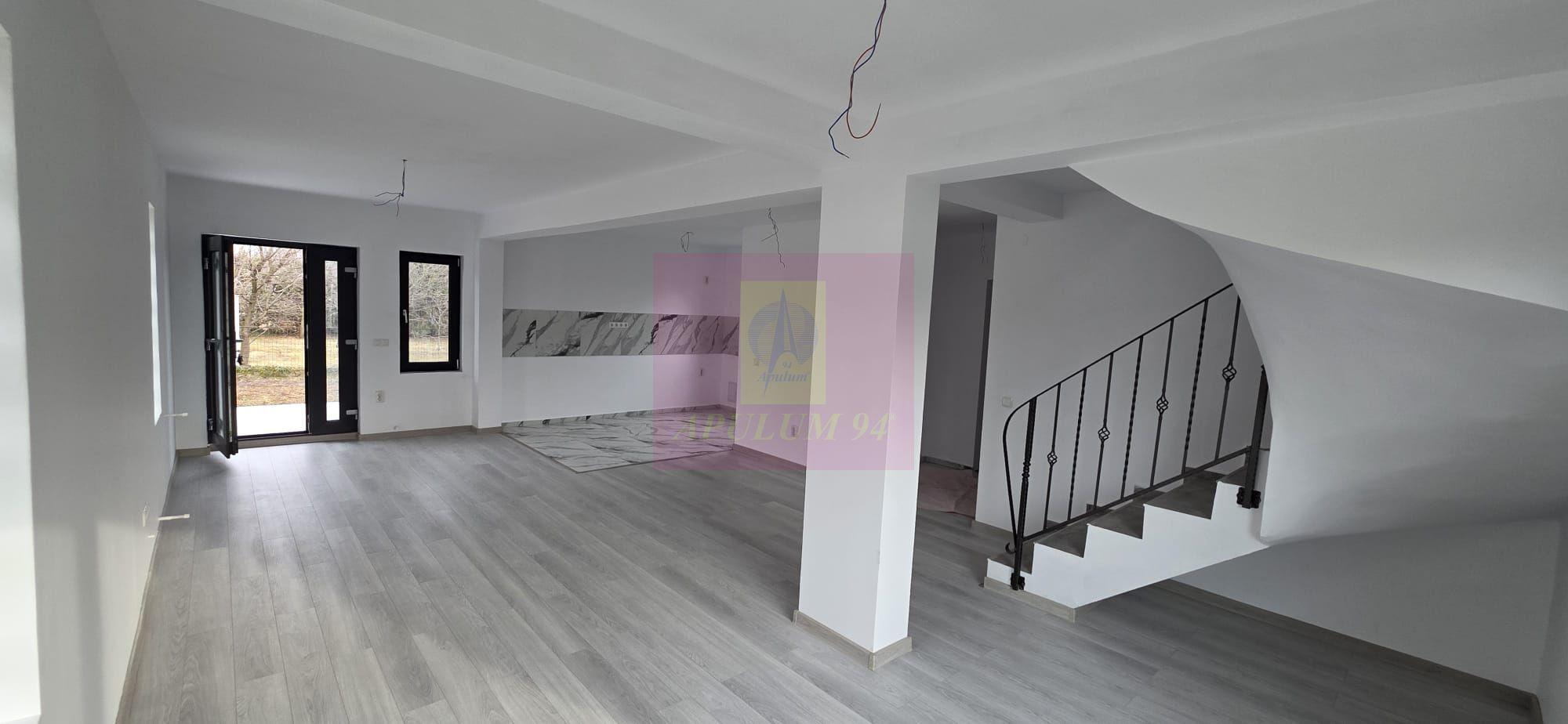 Vila de vanzare cu 4 camere in Brebu - 6