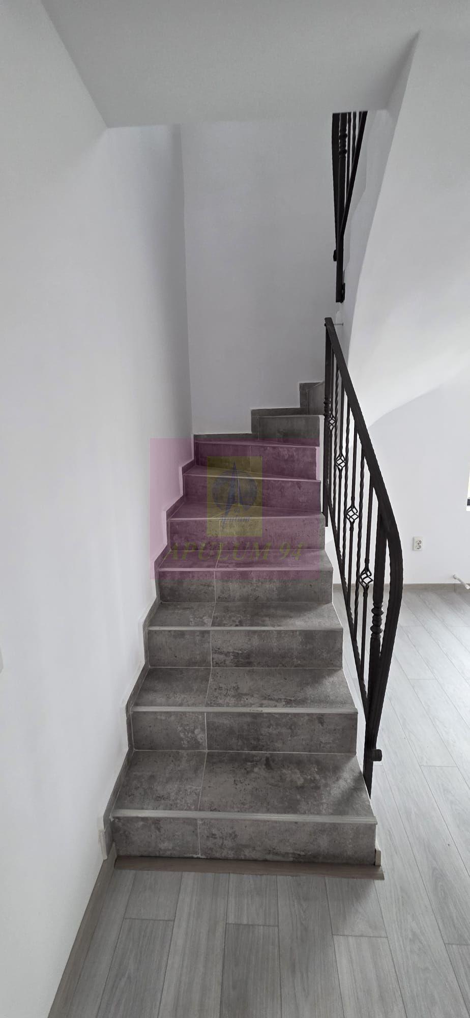 Vila de vanzare cu 4 camere in Brebu - 18
