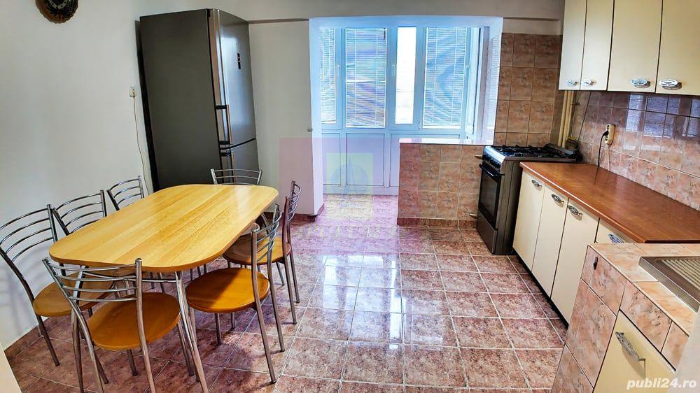 Vanzare apartament 4 camere in zona Unirii - Coposu, metrou - 1