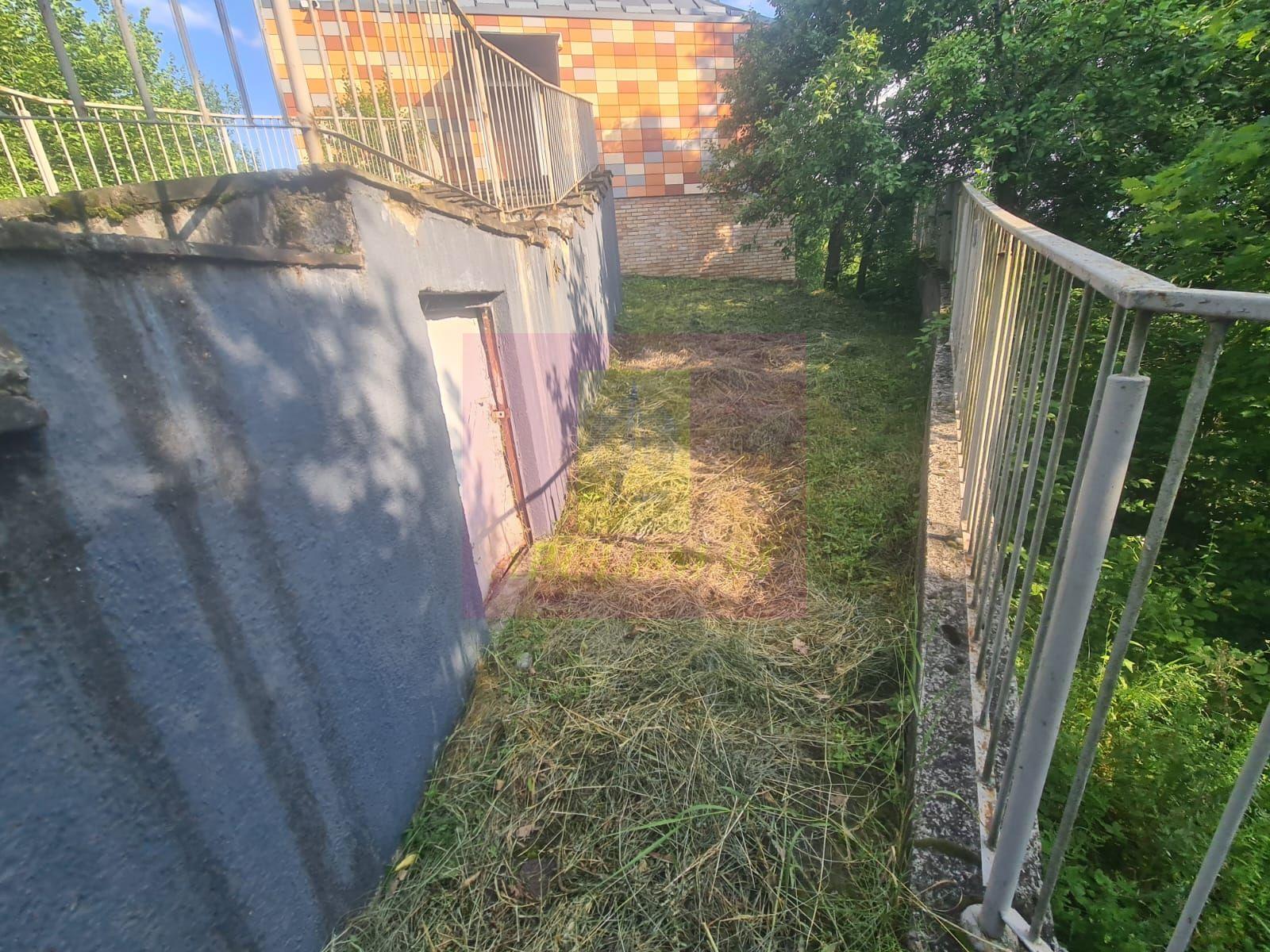Vila de vanzare cu 6 camere in Cornu (teren 6.600 mp) - 45
