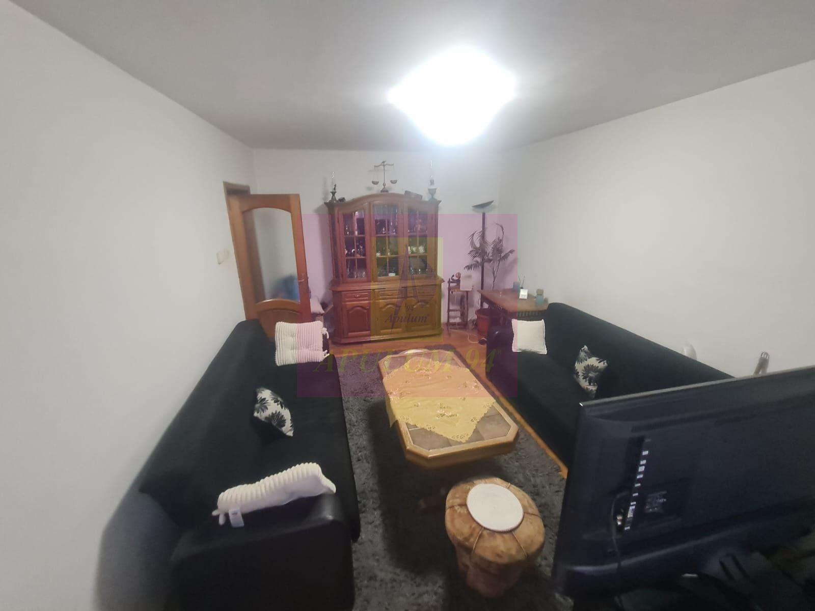 Apartament cu 3 camere de vanzare in Campina - Zona Cuza - 3
