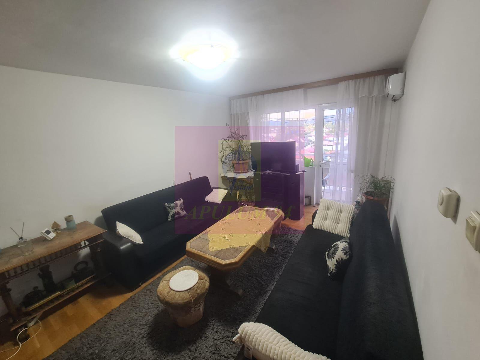 Apartament cu 3 camere de vanzare in Campina - Zona Cuza - 4