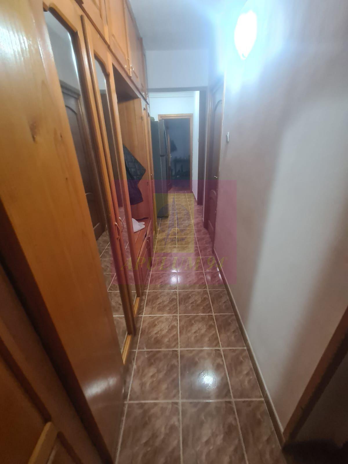 Apartament cu 3 camere de vanzare in Campina - Zona Cuza - 8