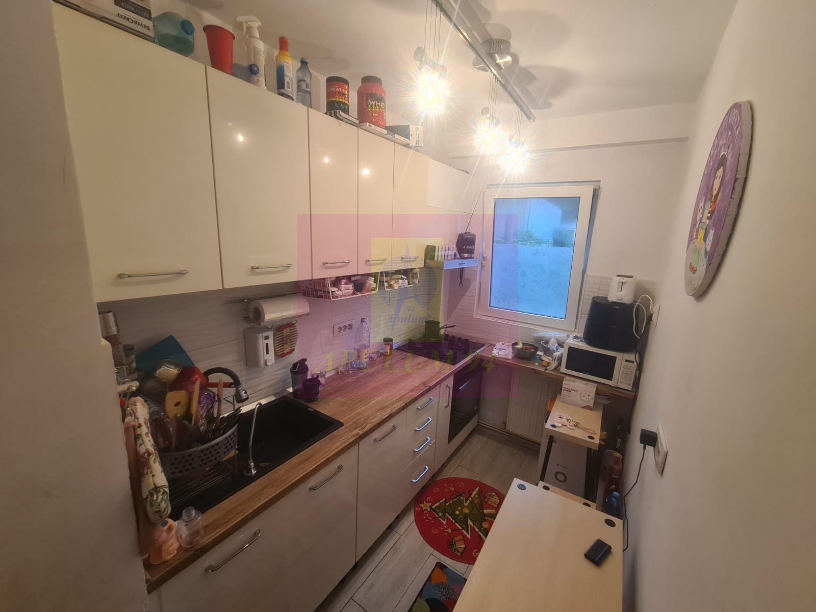 Apartament cu 3 camere de vanzare in Campina - Zona Cuza - 10