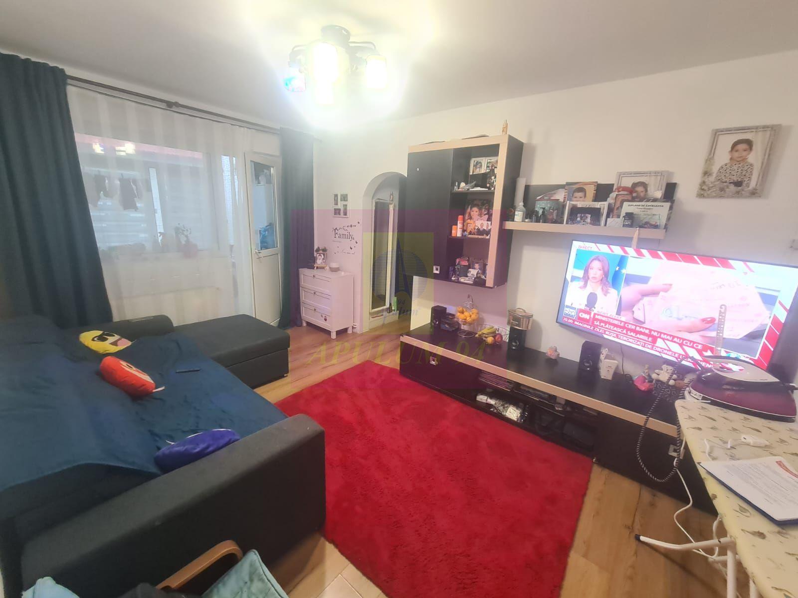 Apartament cu 3 camere de vanzare in Campina - Zona Cuza - 1