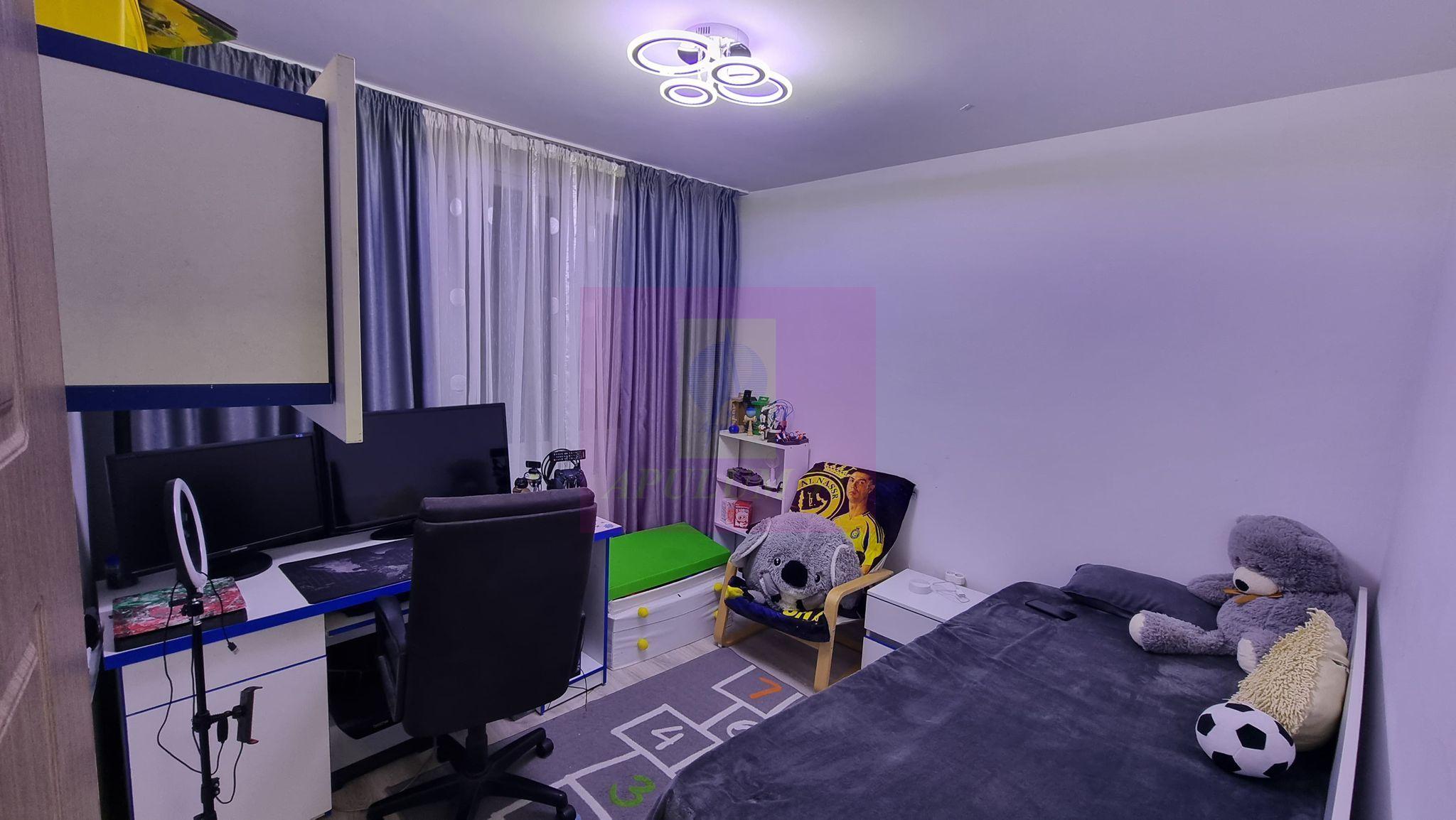 Apartament 3 camere 3/4 -Piata Resita - 9