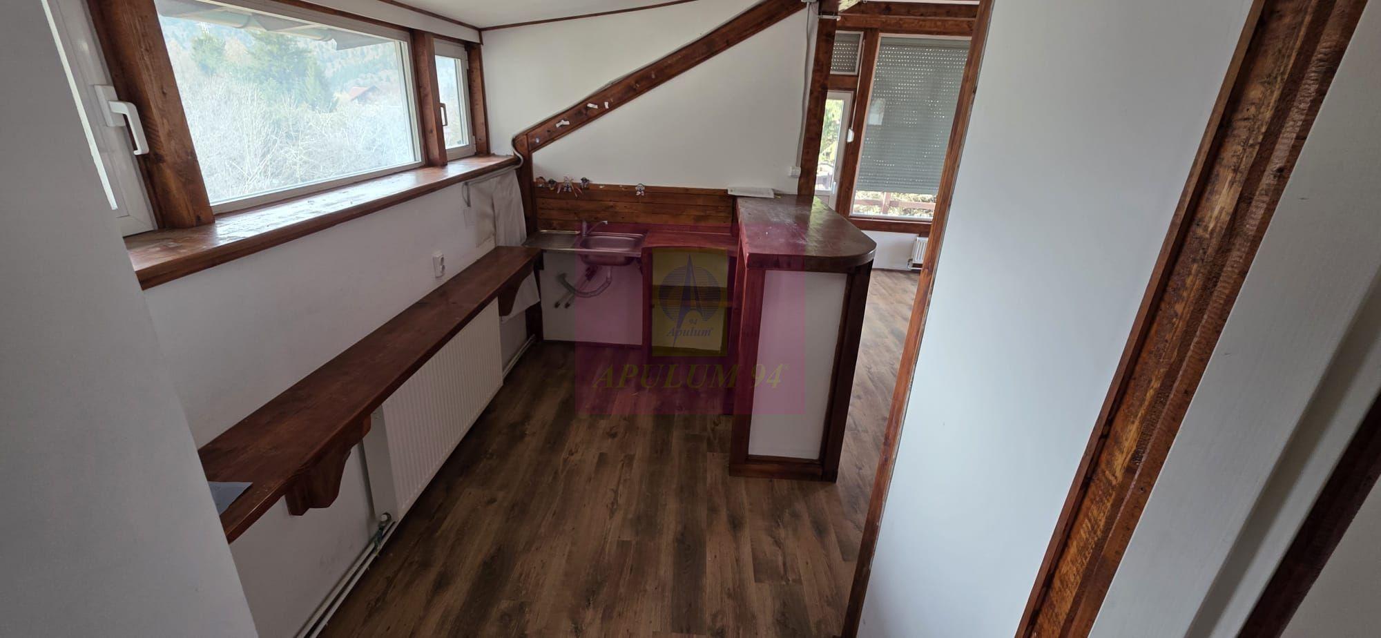 Vila de vanzare cu 5 camere in Busteni - 16