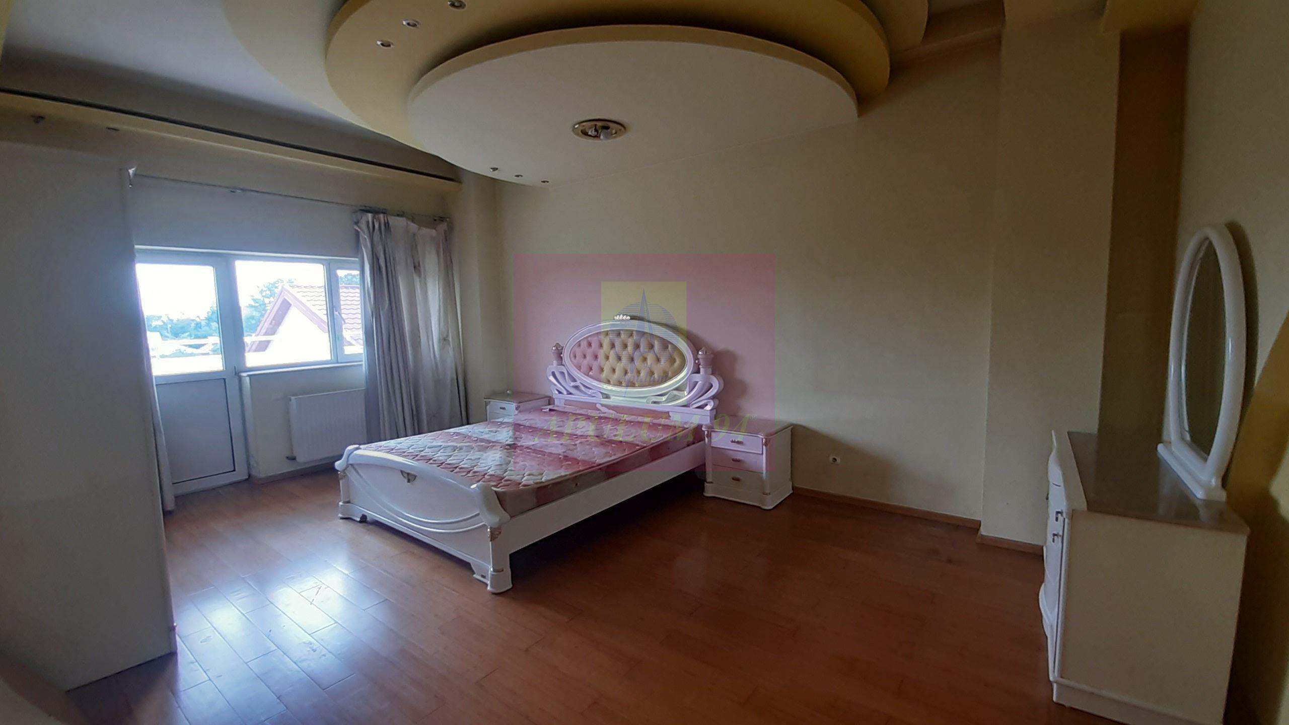 Vilă Mare în Voluntari - 9