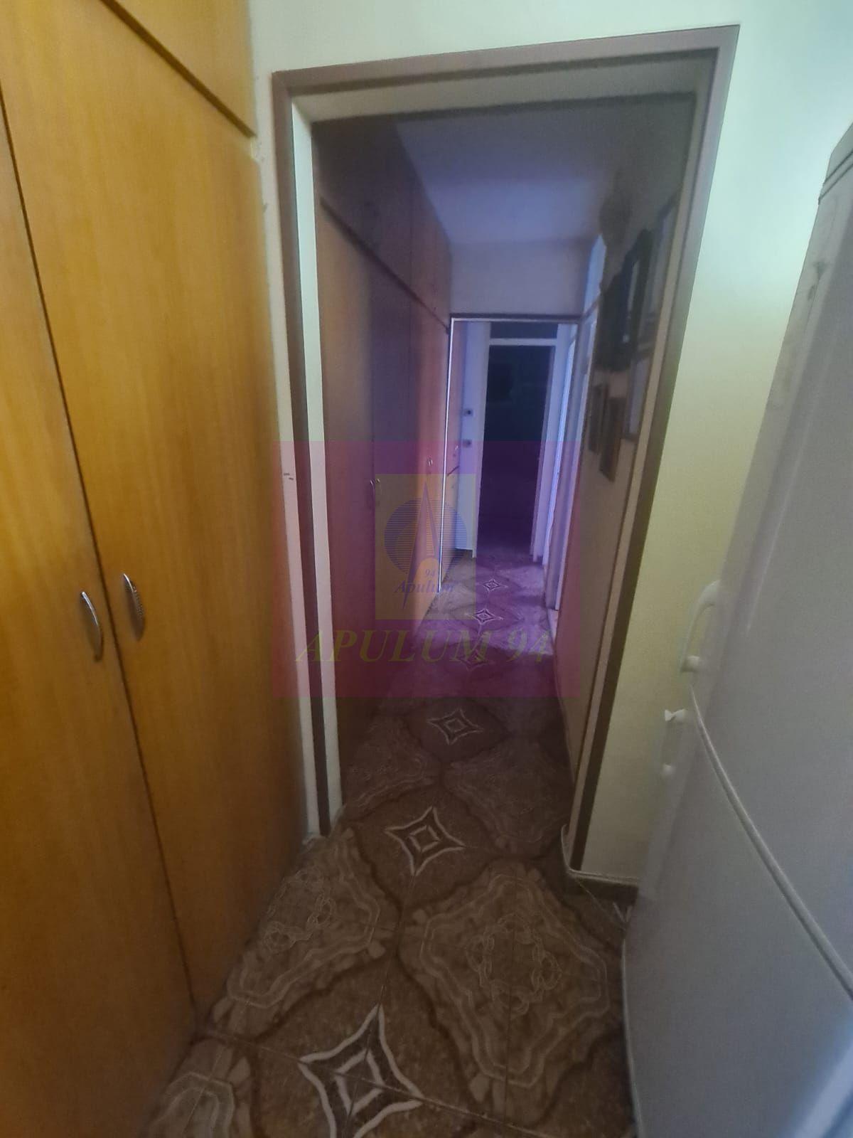 Apartament cu 3 camere de vanzare in Campina - Zona Centrala - 14