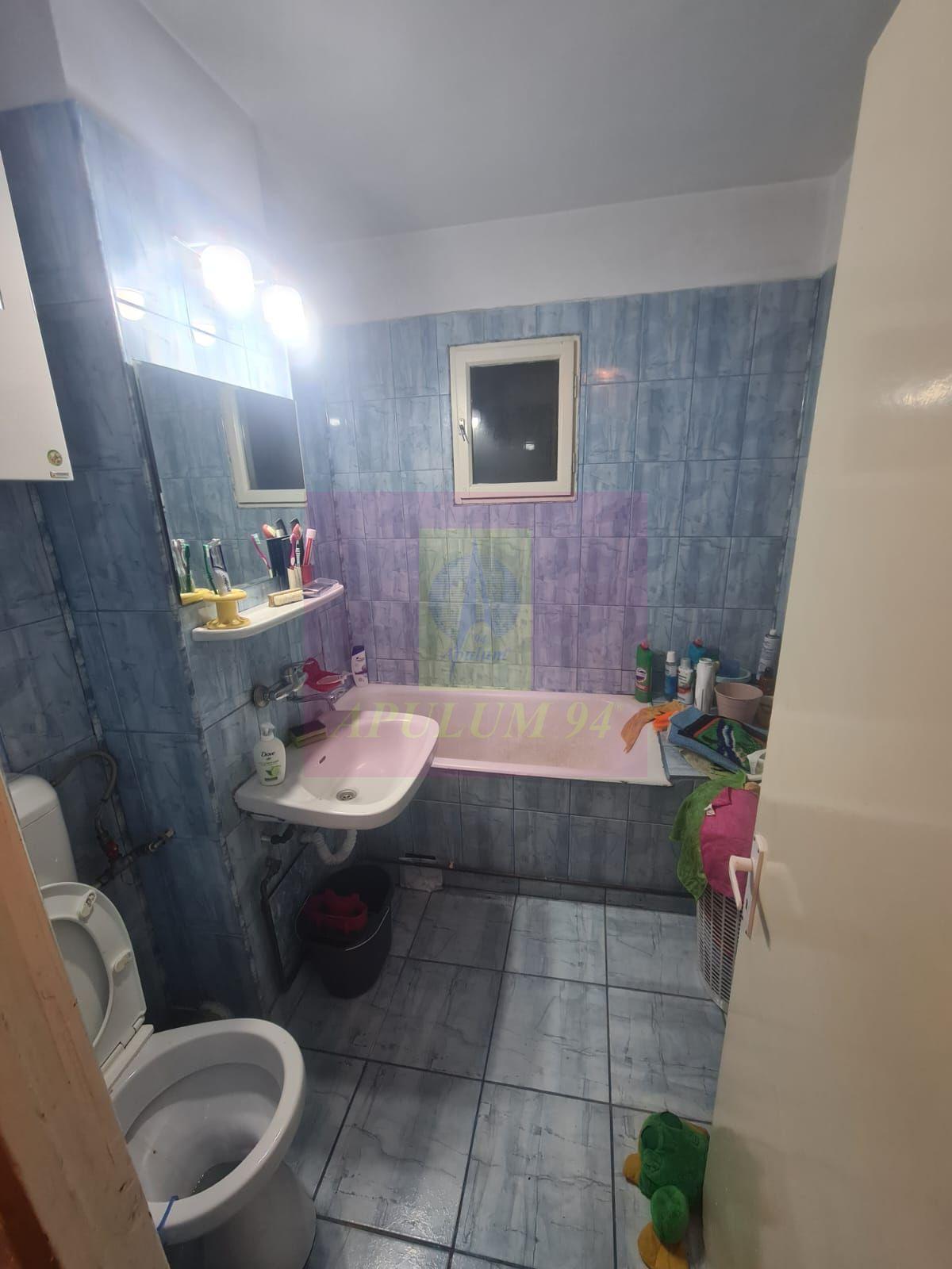 Apartament cu 3 camere de vanzare in Campina - Zona Centrala - 13