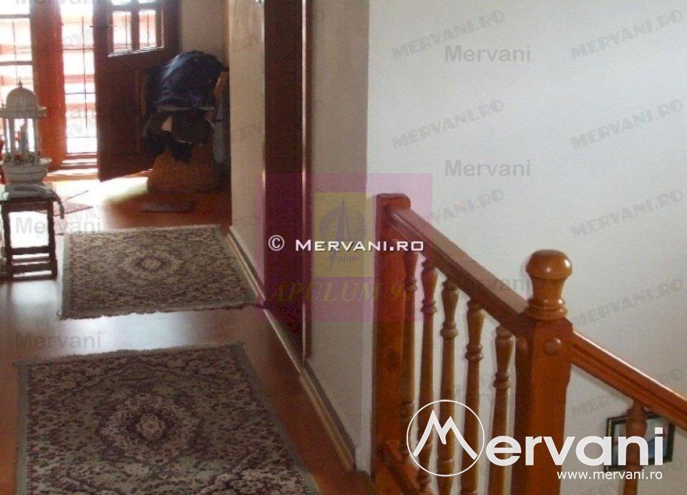 Vila de vanzare in Busteni - Zona Centrala - 7