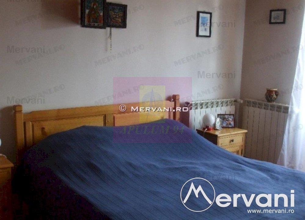 Vila de vanzare in Busteni - Zona Centrala - 9
