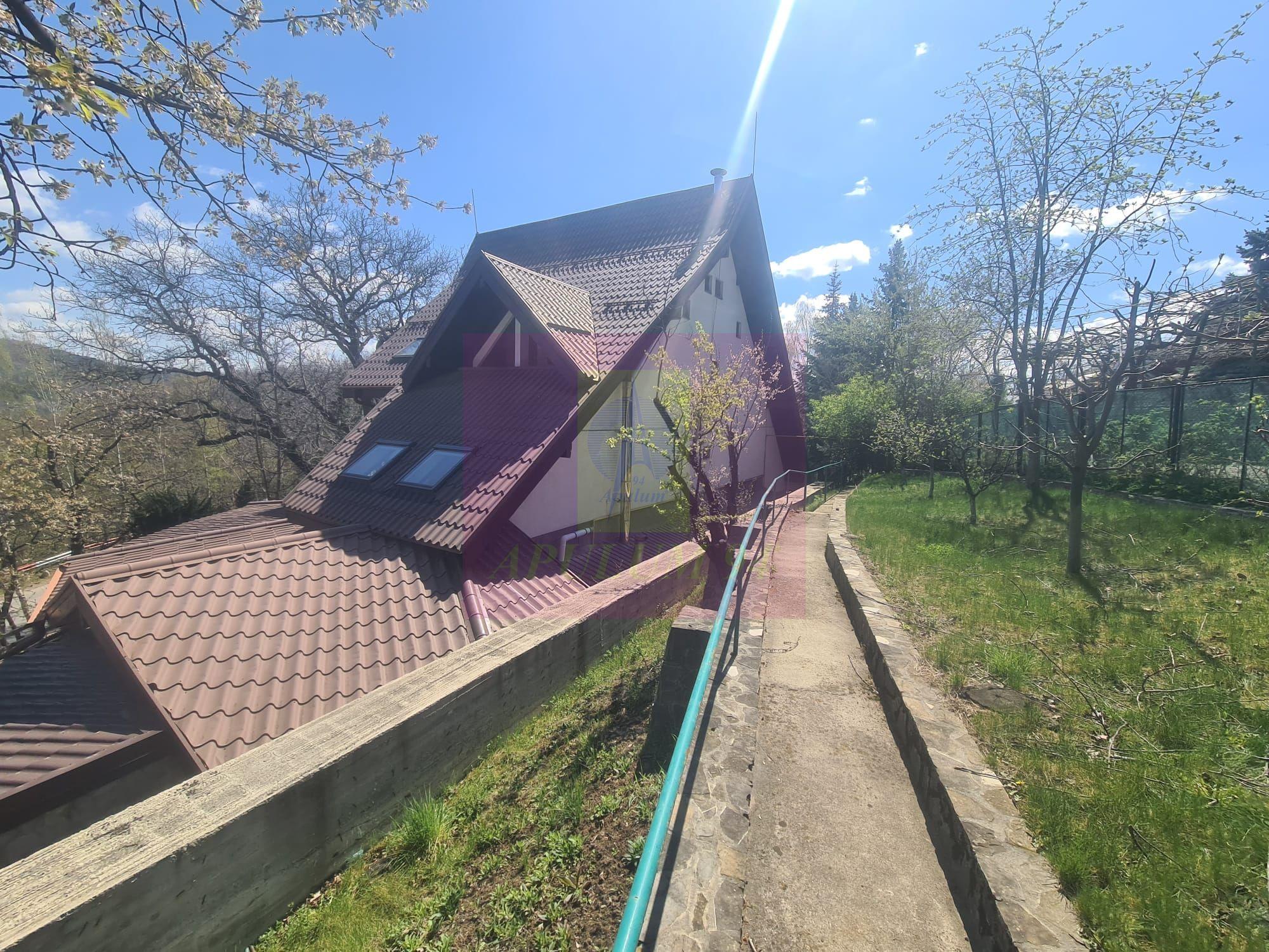 Vila de vanzare in Breaza - Zona Breaza de Sus - 88