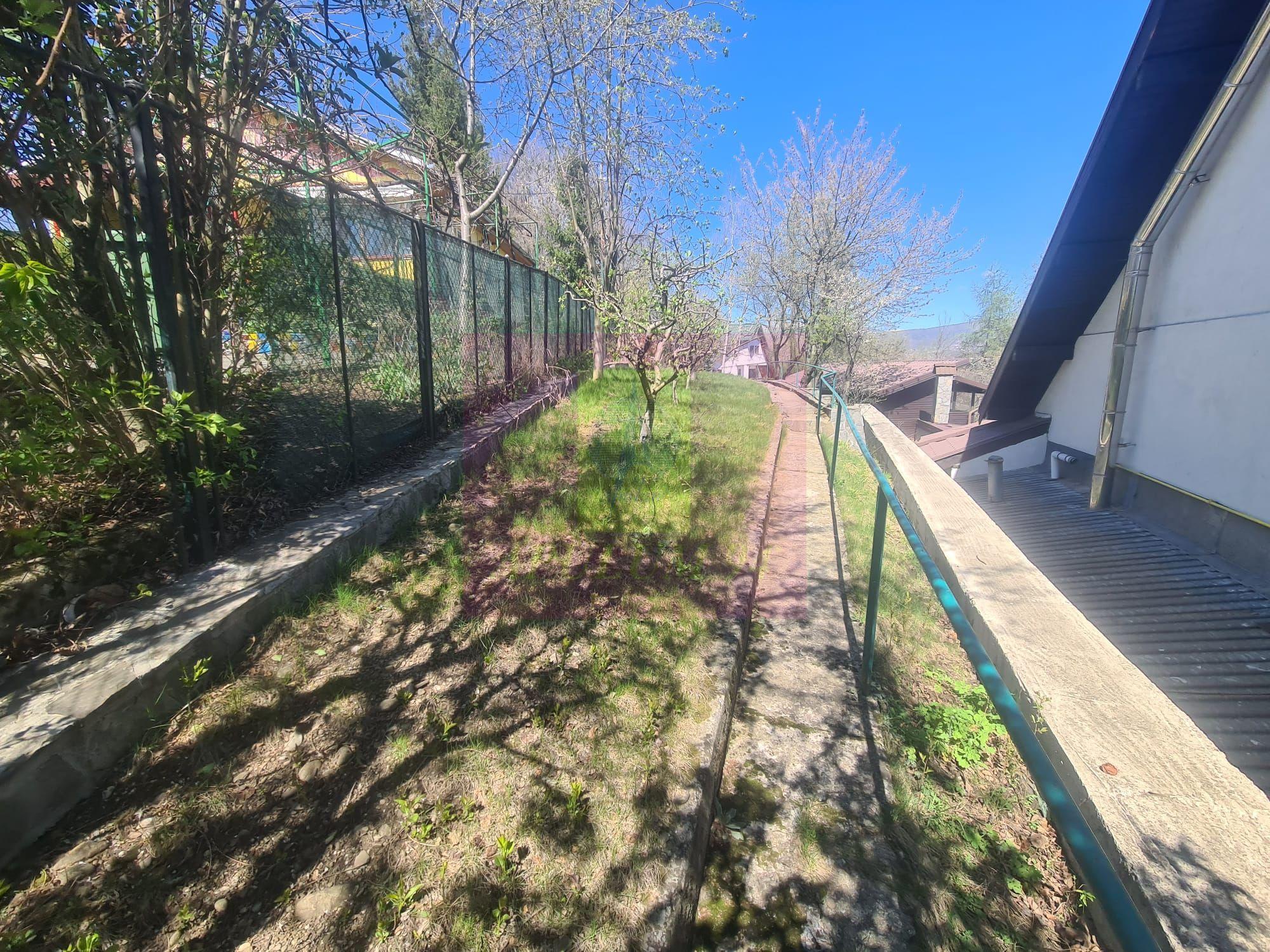 Vila de vanzare in Breaza - Zona Breaza de Sus - 89