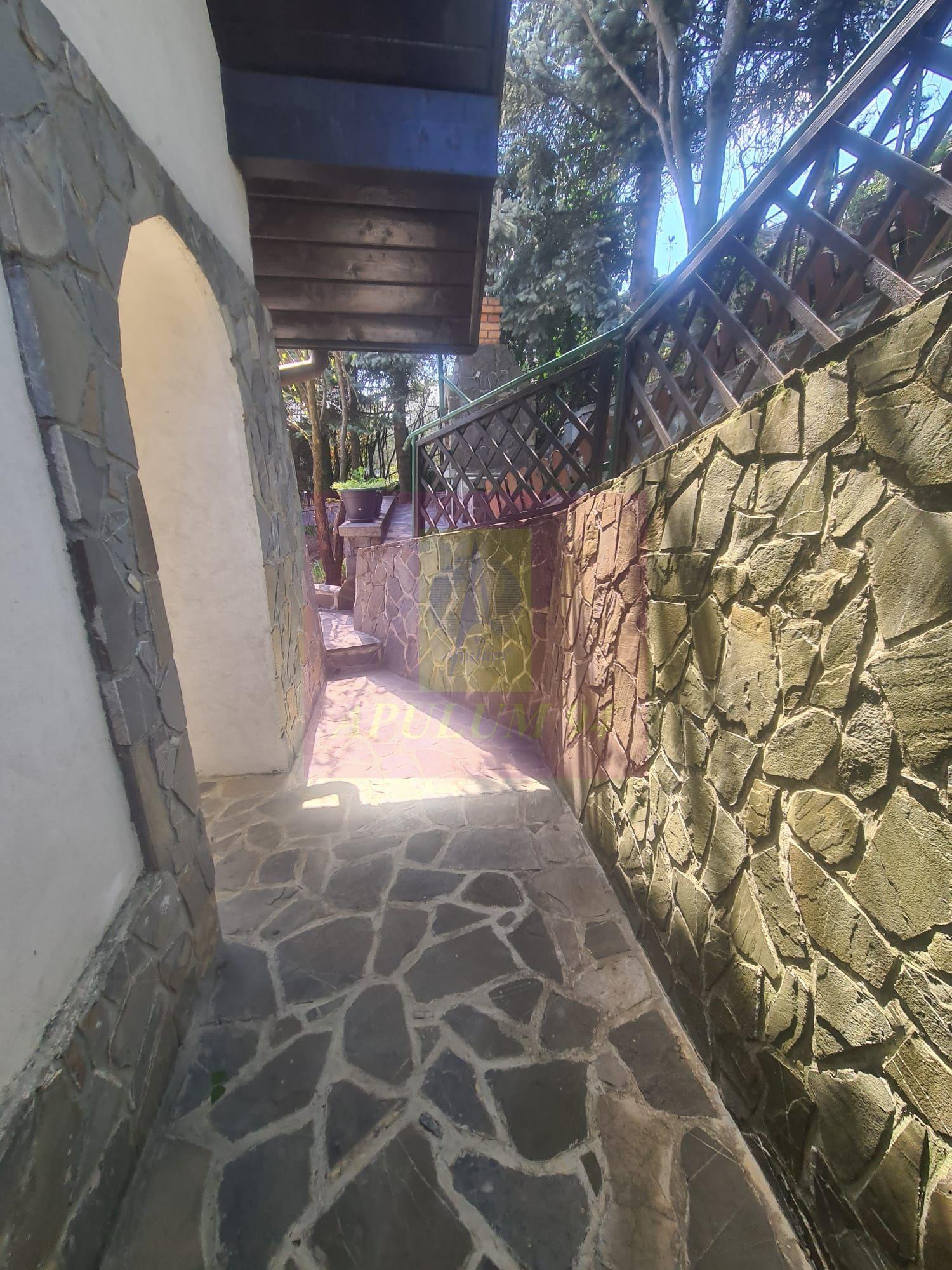 Vila de vanzare in Breaza - Zona Breaza de Sus - 84