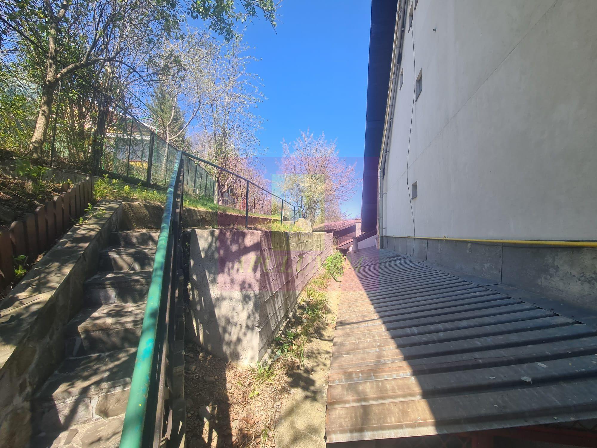 Vila de vanzare in Breaza - Zona Breaza de Sus - 82