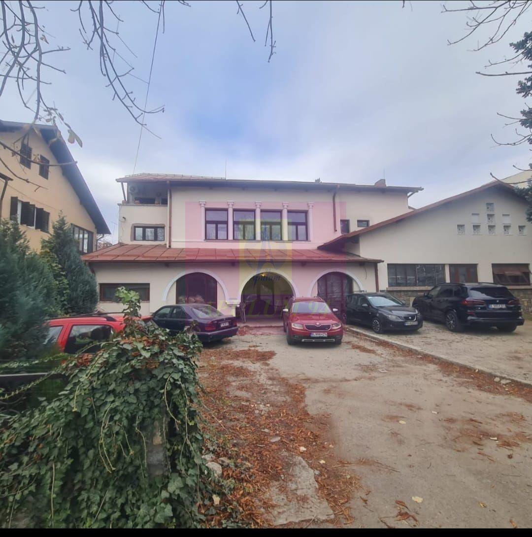 Spatiu comercial de vanzare in Campina - 1